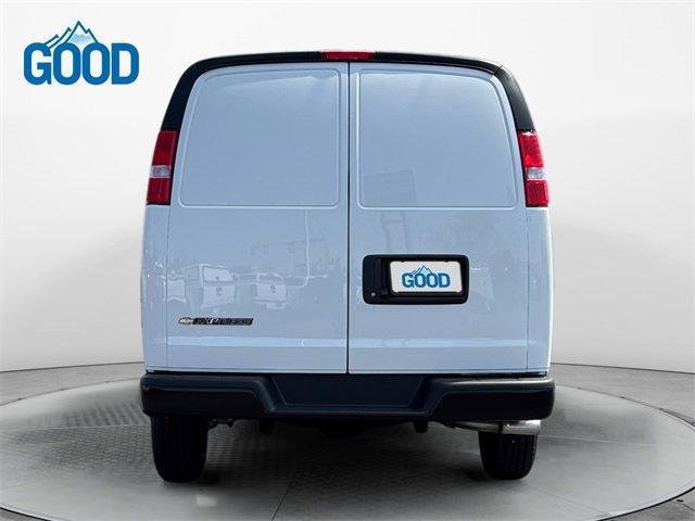 Photo of 2025 Summit White Chevrolet Express 2500