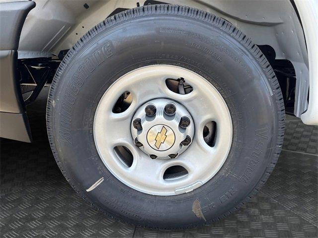 Photo of 2025 Summit White Chevrolet Express 2500