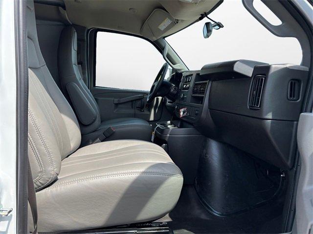 Photo of 2025 Summit White Chevrolet Express 2500