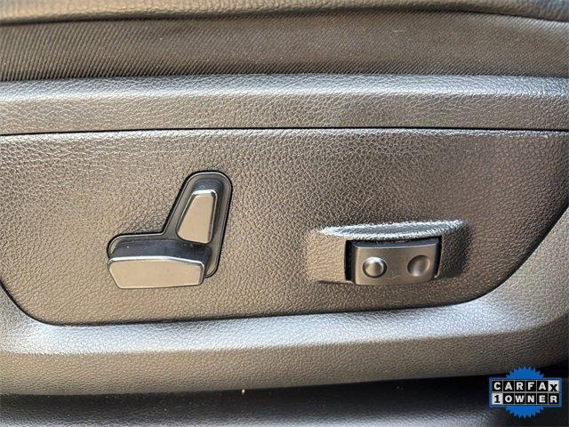 Photo of 2024 Bright White Clearcoat RAM 2500
