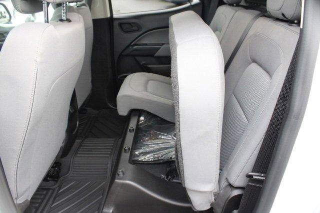 Photo of 2019 Summit White Chevrolet Colorado