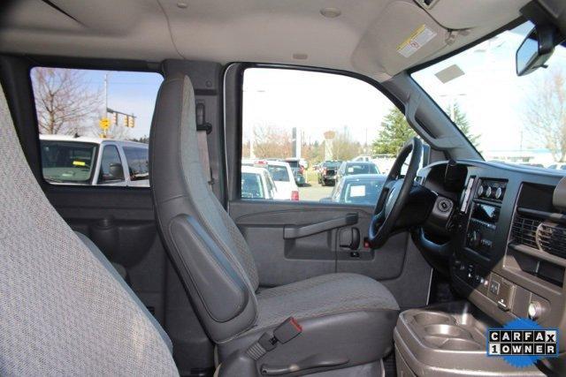 Photo of 2019 Summit White Chevrolet Express 3500