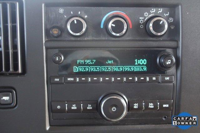 Photo of 2019 Summit White Chevrolet Express 3500