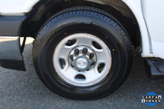 Photo of 2019 Summit White Chevrolet Express 3500
