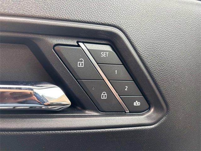 Photo of 2025 Black Chevrolet Colorado