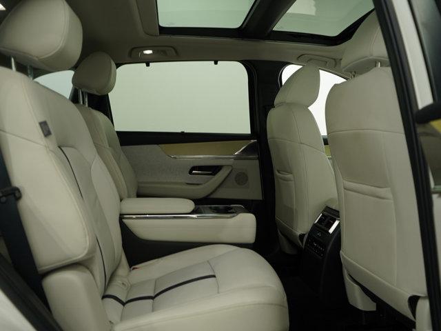Photo of 2024 Rhodium White Premium Mazda CX-90