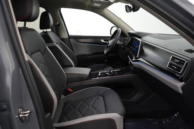 Photo of 2024 Gray Volkswagen Atlas