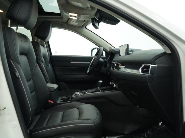 Photo of 2025 Rhodium White Metallic Mazda CX-5