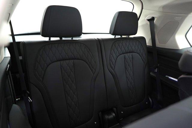 Photo of 2023 Blue Ridge Mountain Metallic BMW X7