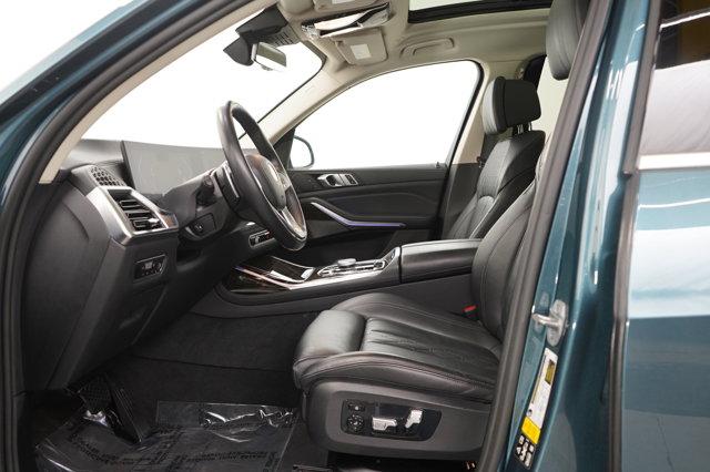 Photo of 2023 Blue Ridge Mountain Metallic BMW X7