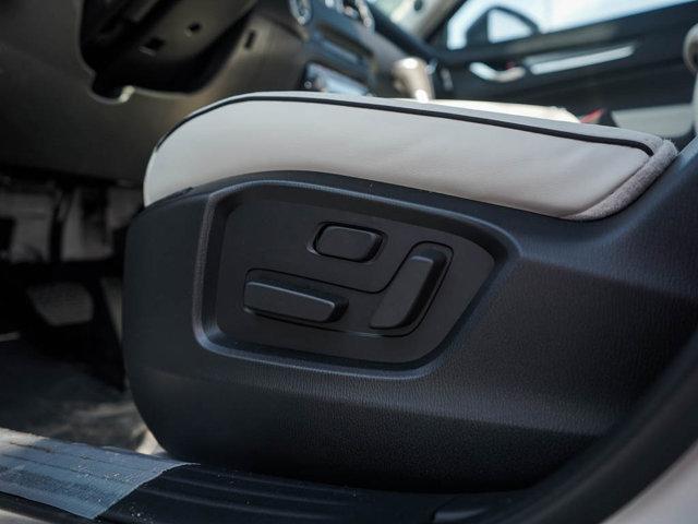 Photo of 2025 White Mazda CX-5