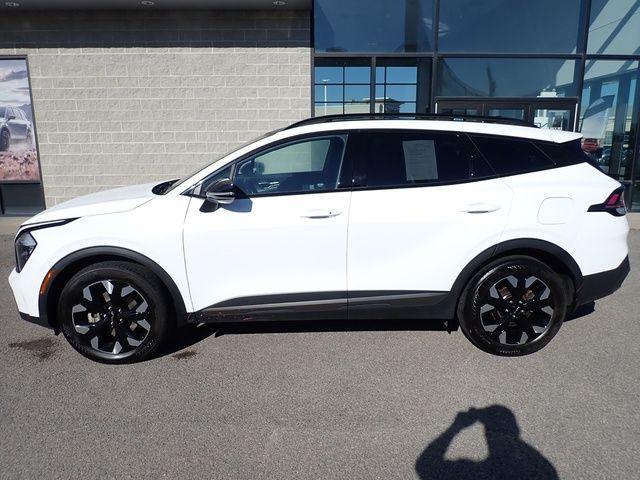Photo of 2023 Glacial White Pearl Kia Sportage