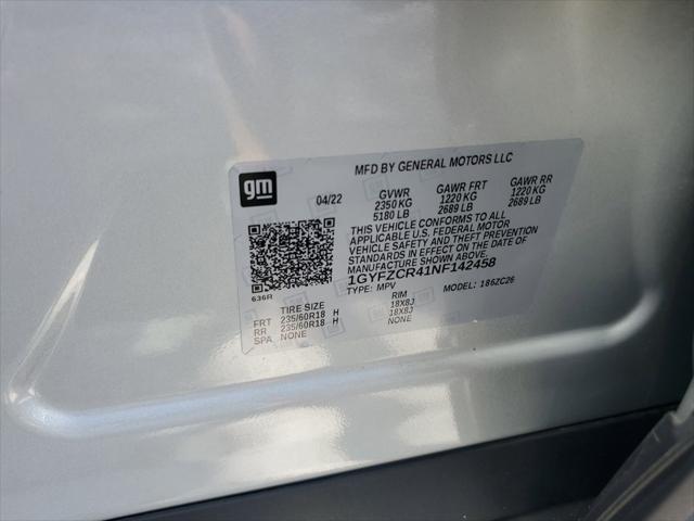 Photo of 2022 Radiant Silver Metallic Cadillac XT4