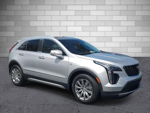 Photo of 2022 Radiant Silver Metallic Cadillac XT4