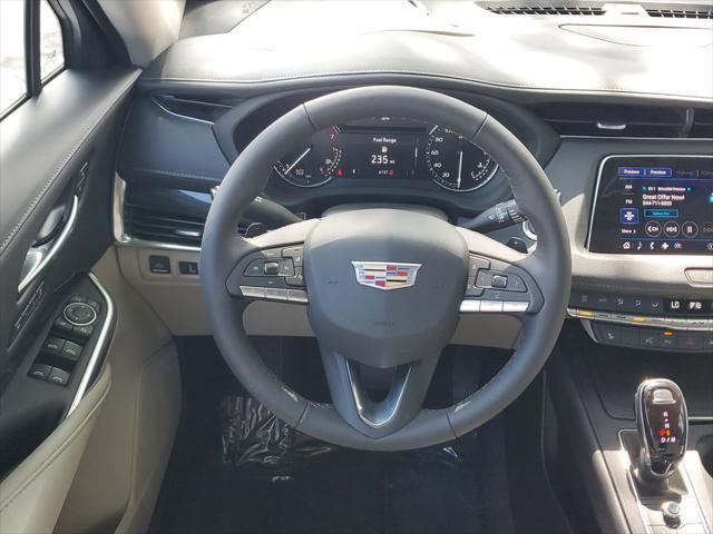 Photo of 2022 Radiant Silver Metallic Cadillac XT4