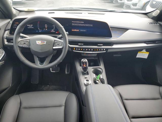 Photo of 2025 Crystal White Tricoat Cadillac XT4