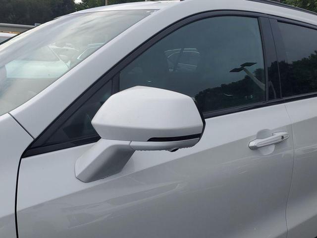 Photo of 2025 Crystal White Tricoat Cadillac XT4