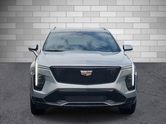 Photo of 2025 Argent Silver Metallic Cadillac XT4