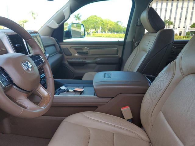 Photo of 2019 Rugged Brown Pearlcoat RAM 1500