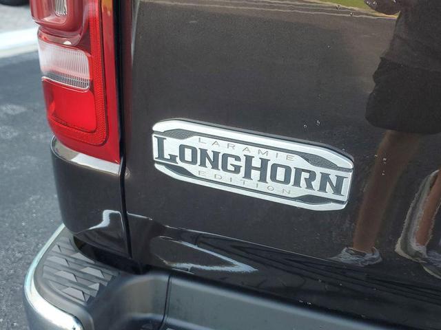 Photo of 2019 Rugged Brown Pearlcoat RAM 1500