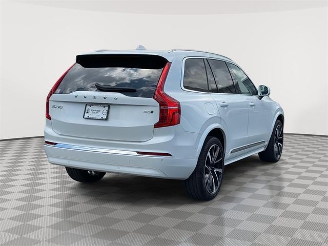 Photo of 2024 Crystal White Volvo XC90