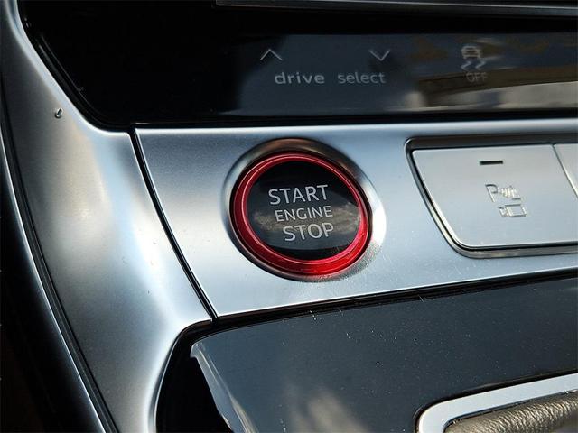 Photo of 2021 Gray Audi RS 6 Avant