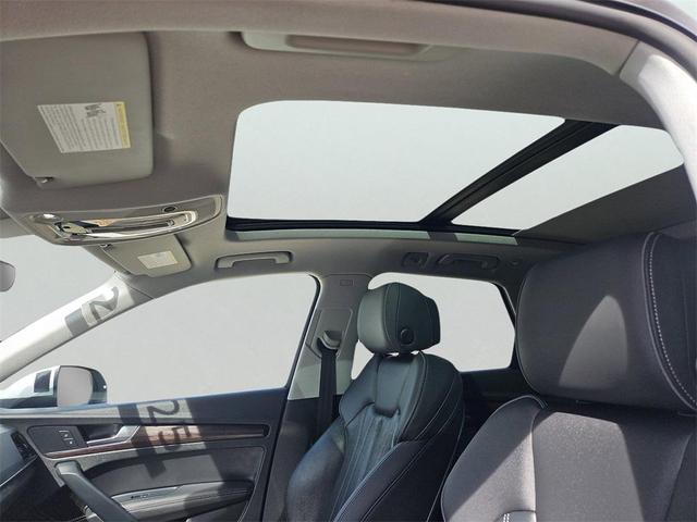 Photo of 2025 Florett Silver Metallic Audi Q5