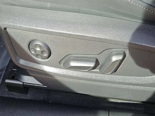 Photo of 2025 Florett Silver Metallic Audi Q5