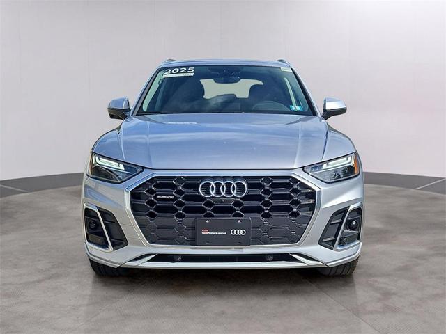 Photo of 2025 Florett Silver Metallic Audi Q5