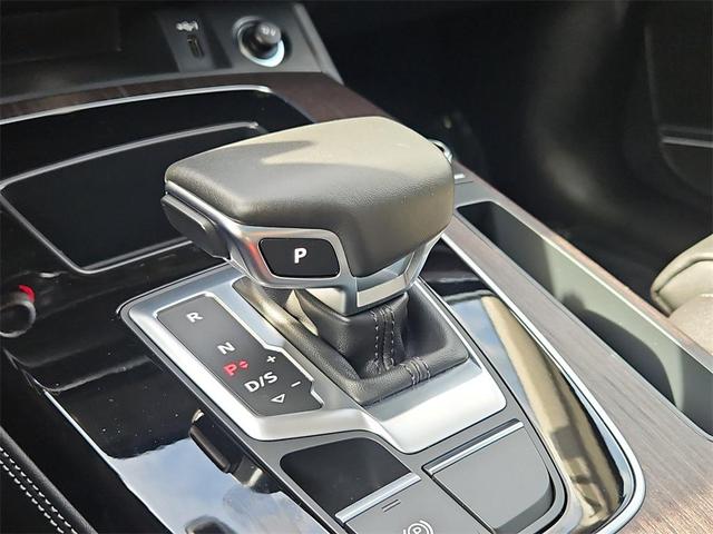 Photo of 2025 Florett Silver Metallic Audi Q5