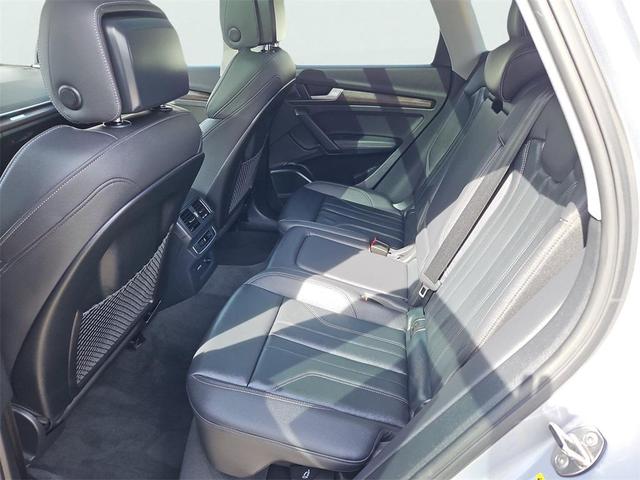Photo of 2025 Florett Silver Metallic Audi Q5