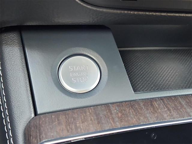 Photo of 2025 Florett Silver Metallic Audi Q5