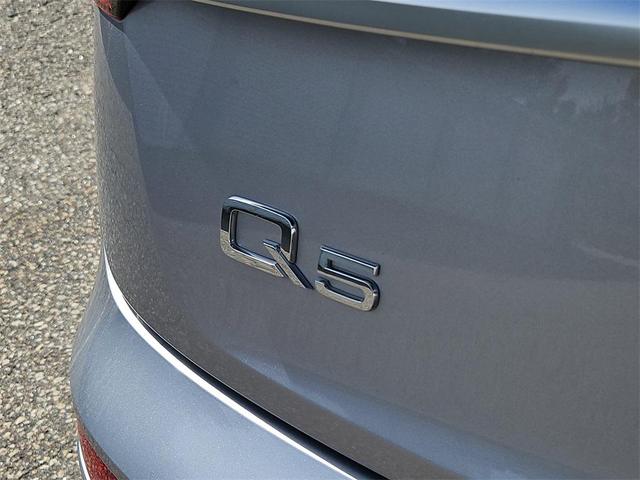 Photo of 2025 Florett Silver Metallic Audi Q5
