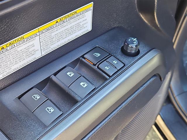 Photo of 2020 Midnight Black Toyota Tacoma