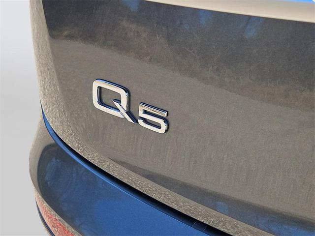 Photo of 2022 Gray Audi Q5