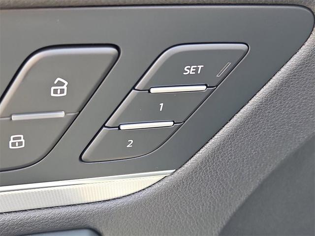 Photo of 2020 Ibis White Audi Q5