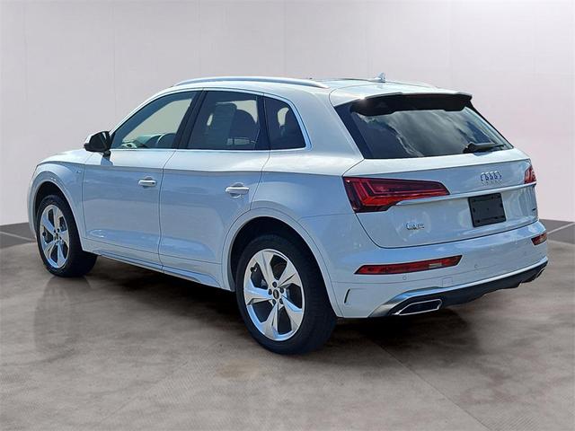 Photo of 2025 White Audi Q5