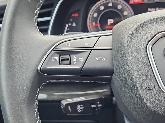 Photo of 2025 Mythos Black Metallic Audi Q7