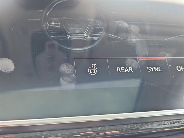 Photo of 2025 Mythos Black Metallic Audi Q7