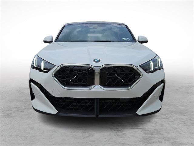 Photo of 2025 Alpine White BMW X2