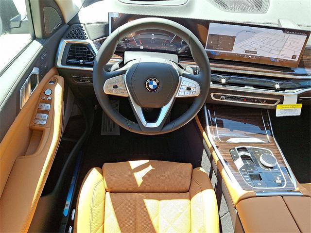 Photo of 2026 Mineral White Metallic BMW X7