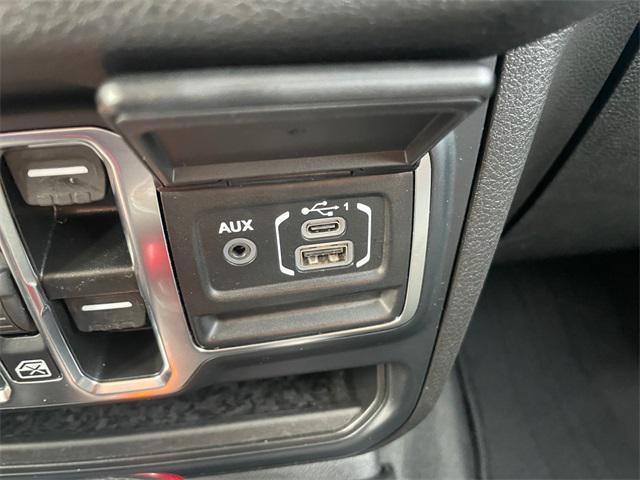 Photo of 2024 Bright White Clearcoat Jeep Wrangler
