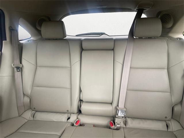 Photo of 2017 White Diamond Pearl Acura RDX
