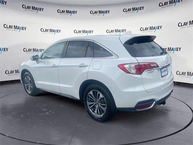 Photo of 2017 White Diamond Pearl Acura RDX