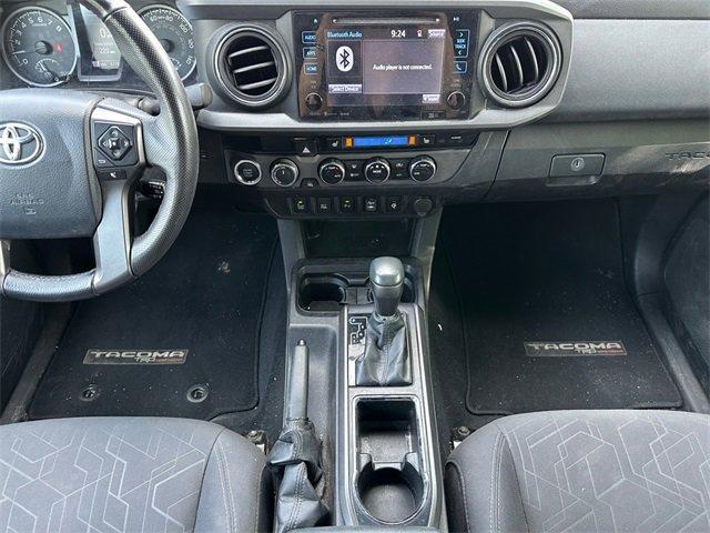 Photo of 2017 White Toyota Tacoma
