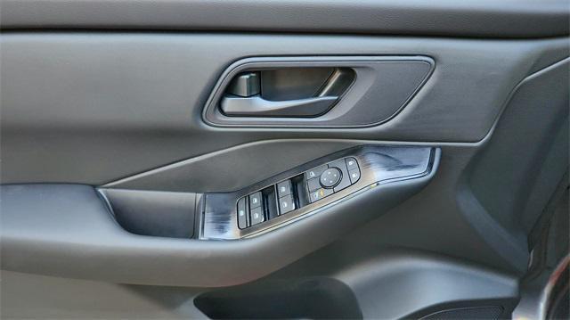 Photo of 2025 Gun Metallic Nissan Rogue