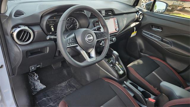 Photo of 2025 Gray Sky Pearl Nissan Versa