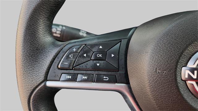 Photo of 2023 Pearl White Tricoat Nissan Altima
