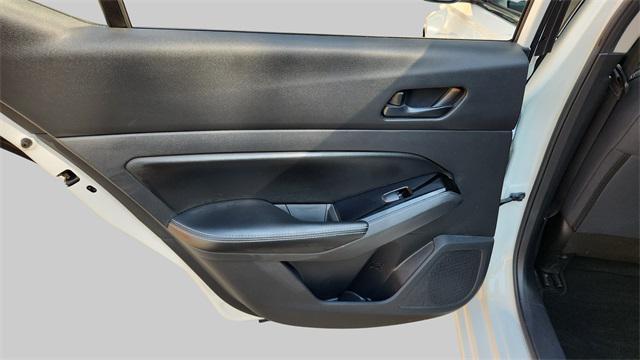 Photo of 2023 Pearl White Tricoat Nissan Altima