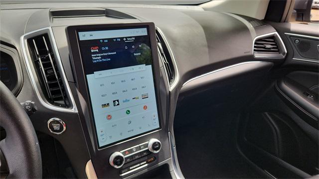 Photo of 2024 Gray Metallic Ford Edge